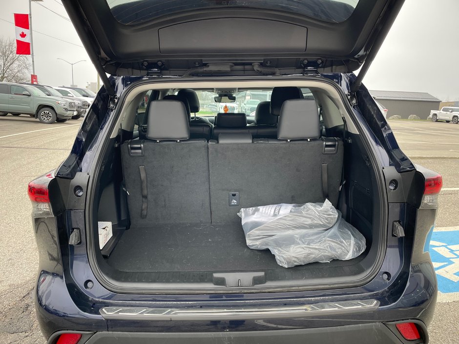 2024 Toyota Highlander Hybrid XLE-18
