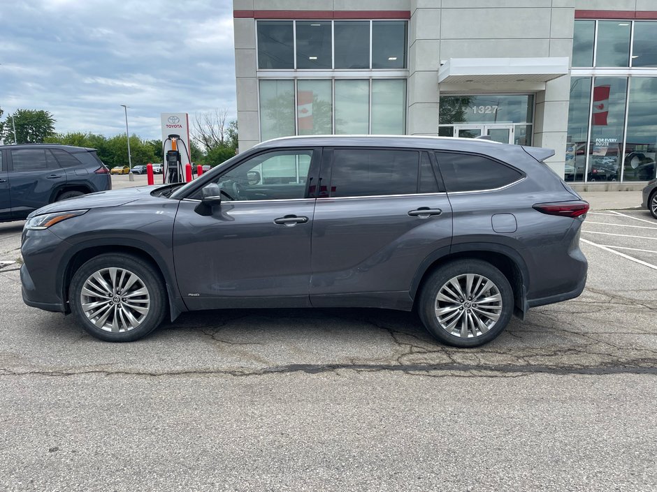 2025 Toyota Highlander Hybrid Limited-1