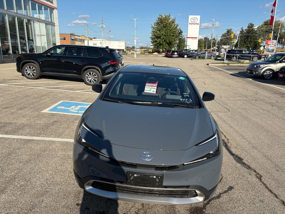 2026 Toyota Prius Plug-In Hybrid SE-4