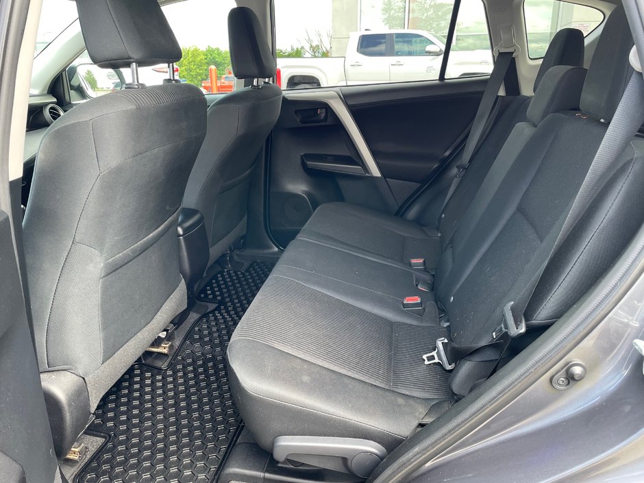 2016 Toyota RAV4 LE-7