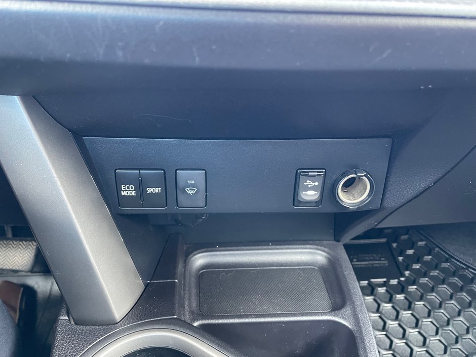 2016 Toyota RAV4 LE-14
