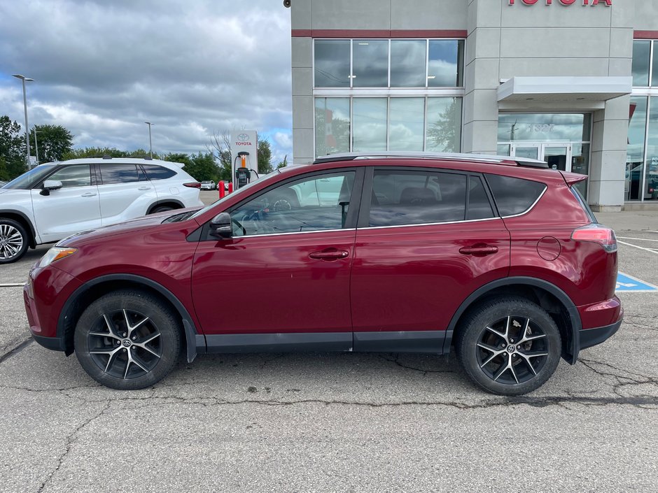 2018 Toyota RAV4 SE-1