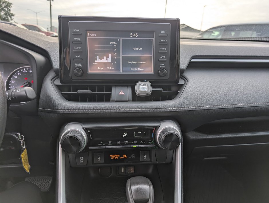2020 Toyota RAV4 LE-9