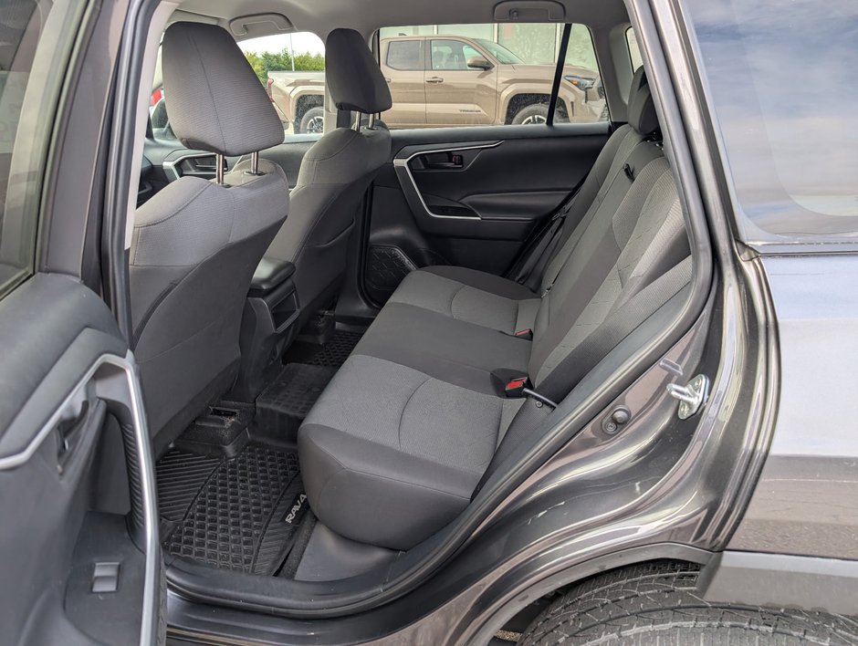 2020 Toyota RAV4 LE-12