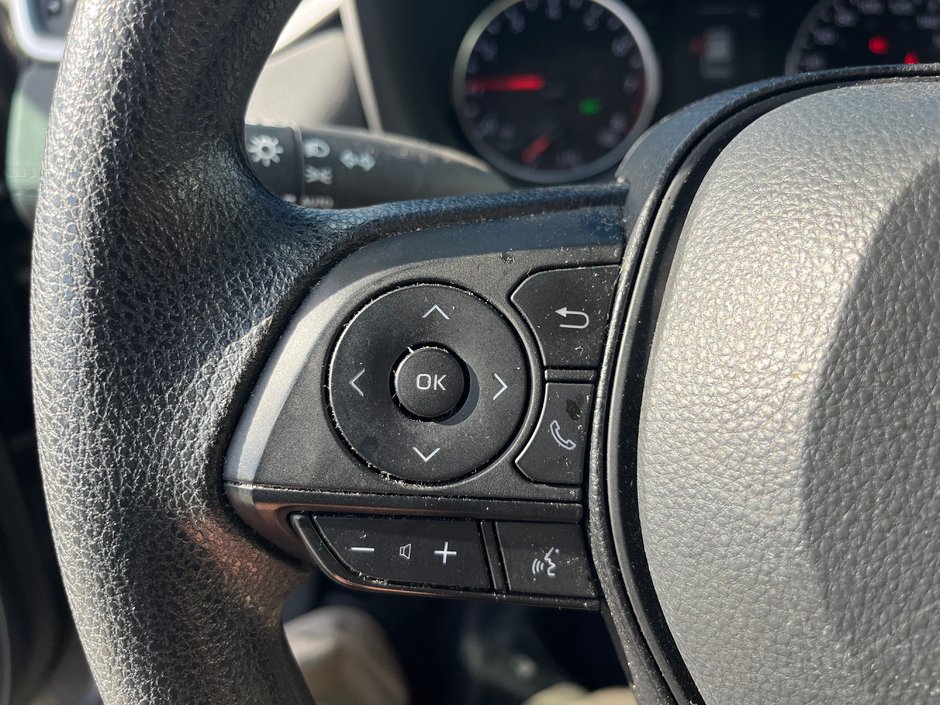 2022 Toyota RAV4 LE-10