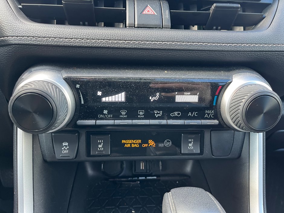 2022 Toyota RAV4 LE-14