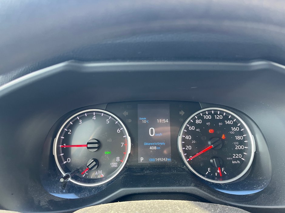 2022 Toyota RAV4 LE-12