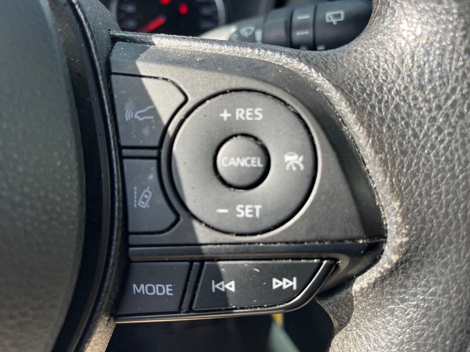 2022 Toyota RAV4 LE-11