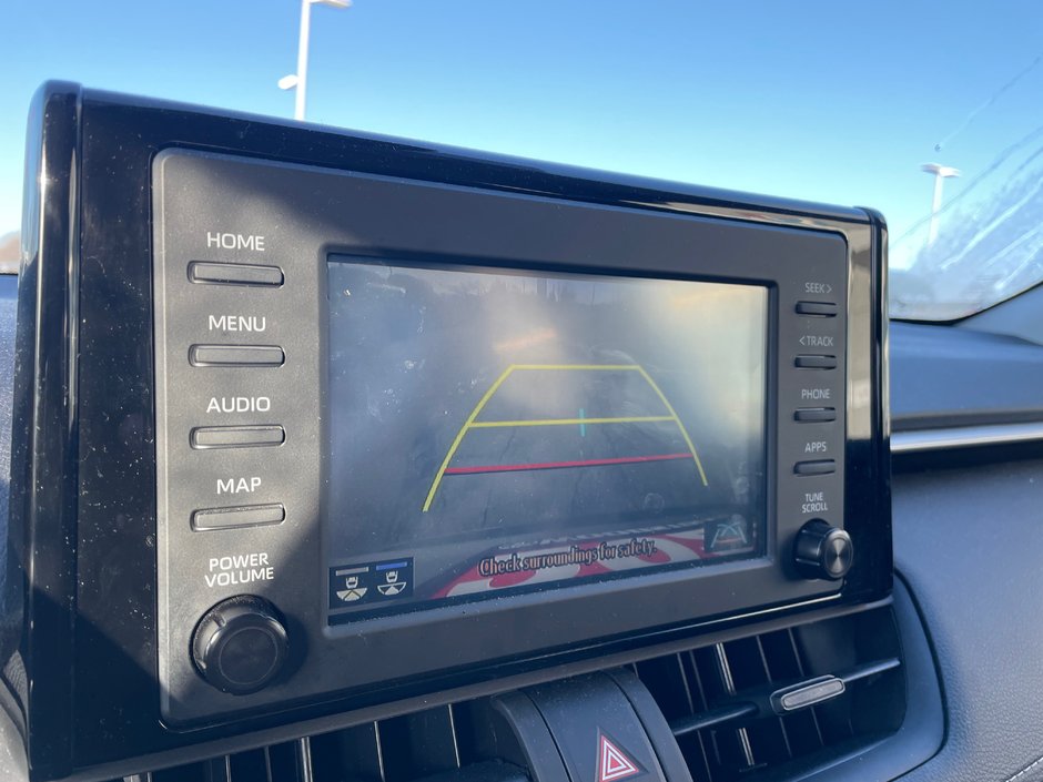 2022 Toyota RAV4 LE-12