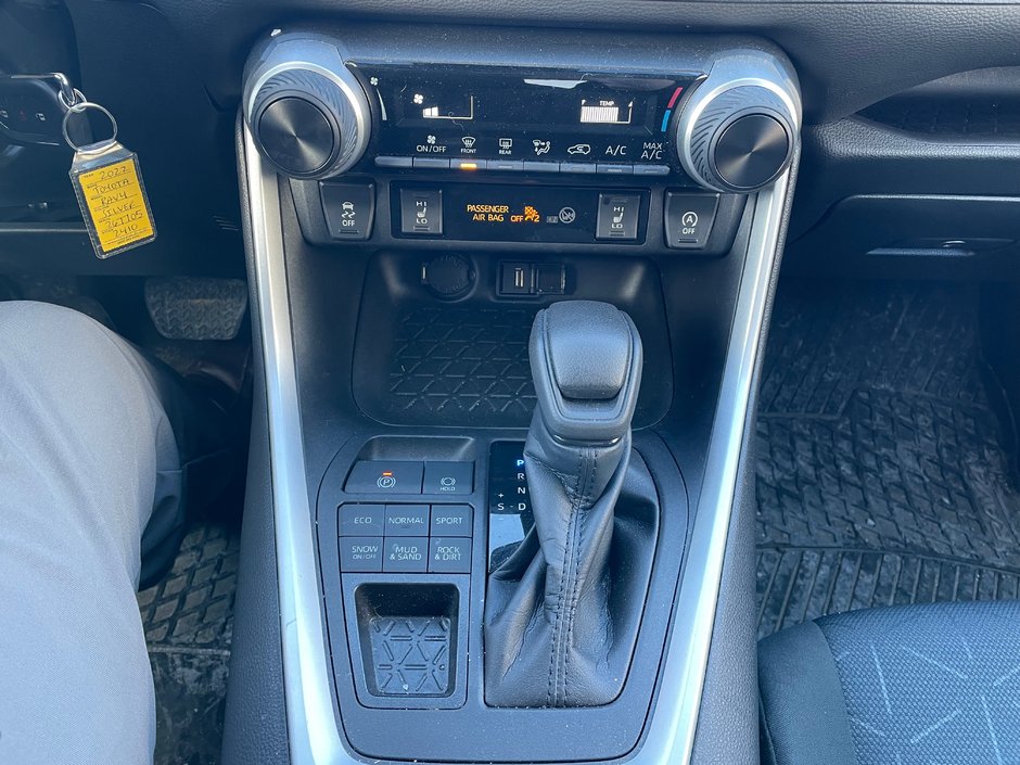 2022 Toyota RAV4 LE-10