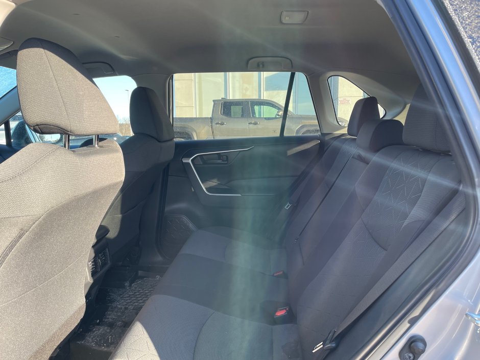 2022 Toyota RAV4 LE-7