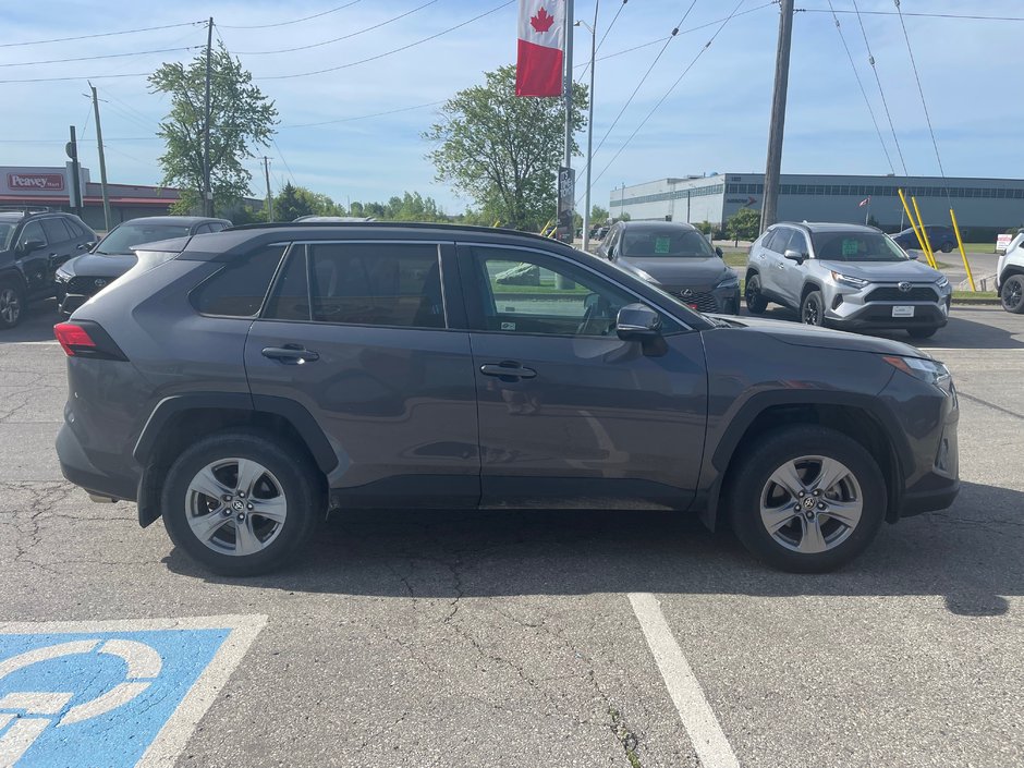 2022 Toyota RAV4 XLE-3