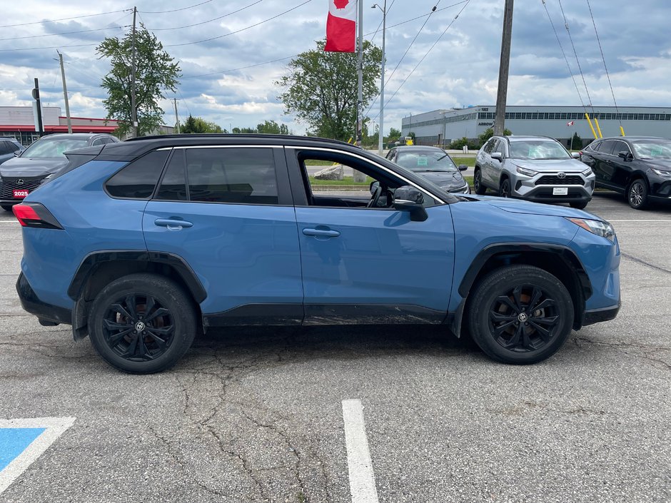 2022 Toyota RAV4 Hybrid XSE-3