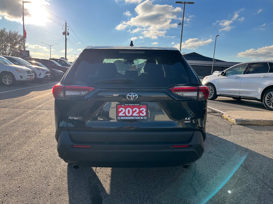 2023 Toyota RAV4 LE-3