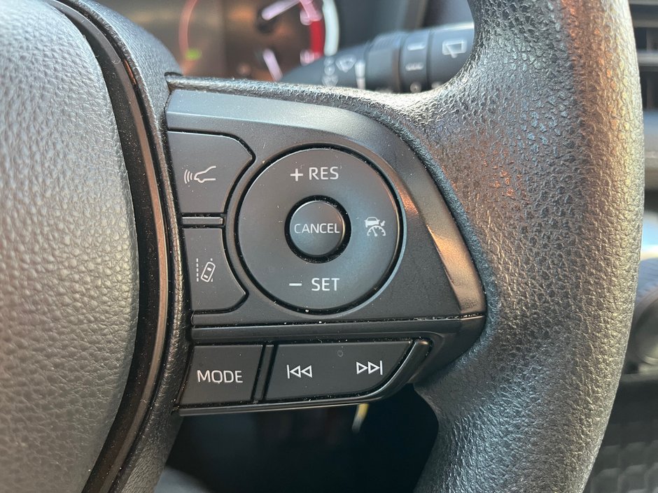 2023 Toyota RAV4 LE-14