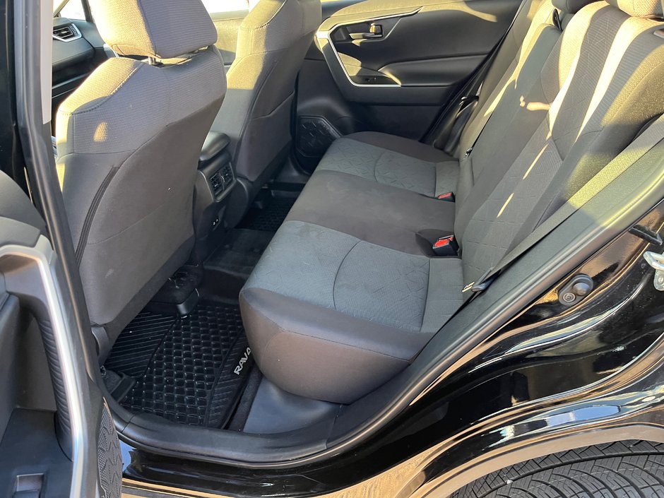 2023 Toyota RAV4 LE-11