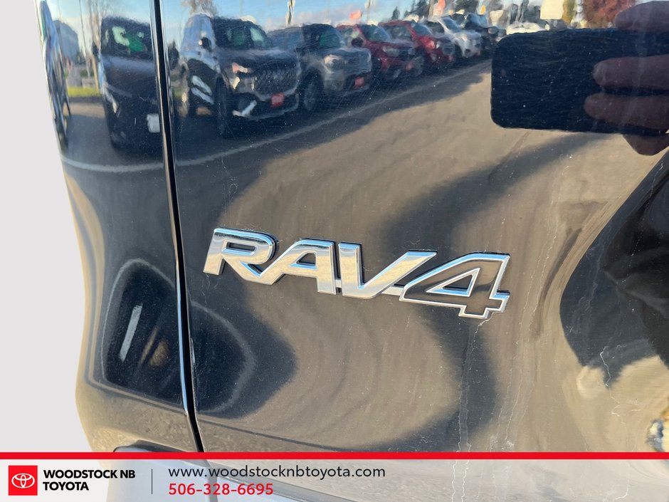 2023 Toyota RAV4 LE-6