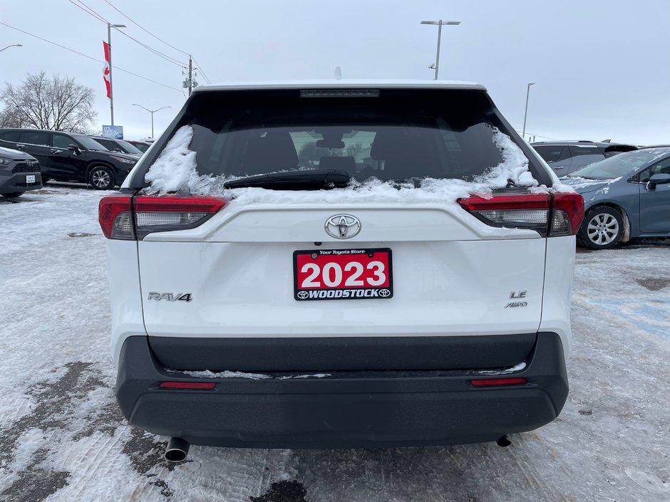 2023 Toyota RAV4 LE-2