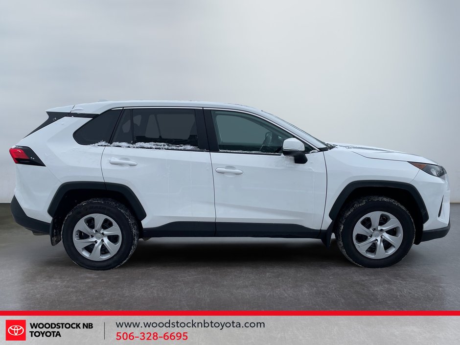 2023 Toyota RAV4 LE-3