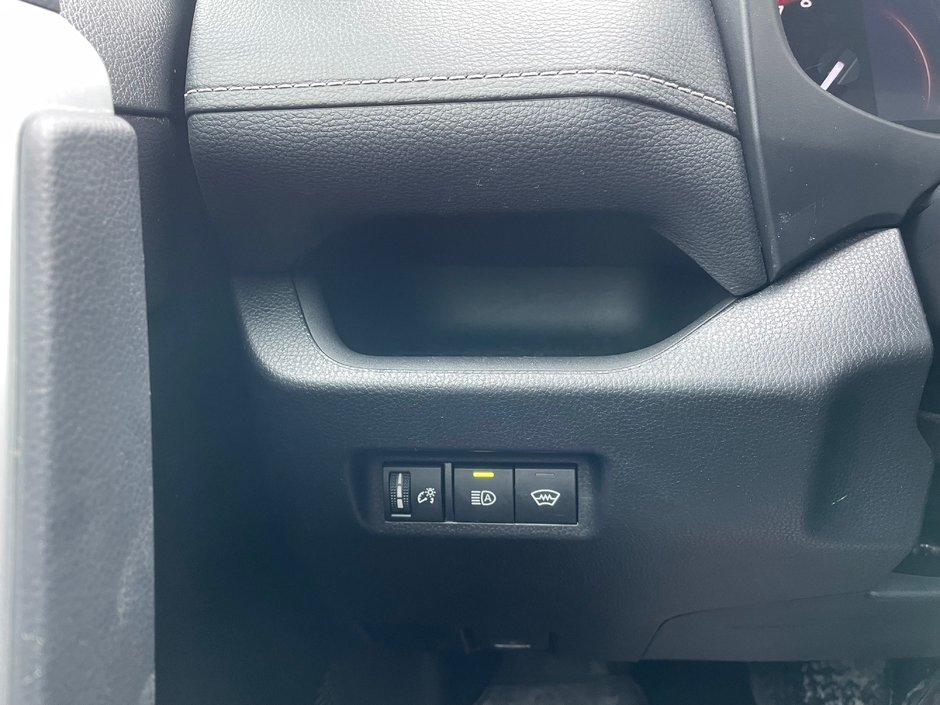 2023 Toyota RAV4 LE-9