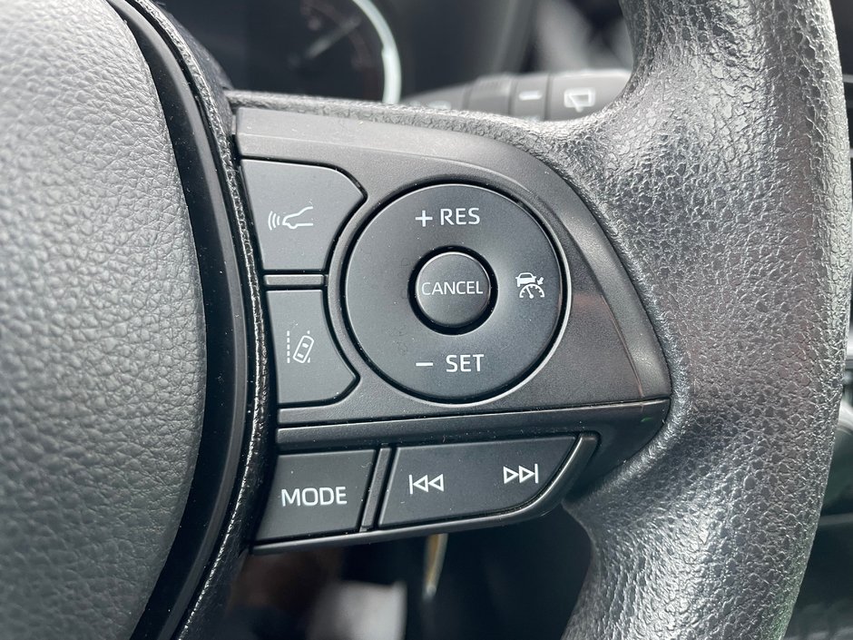 2023 Toyota RAV4 LE-8