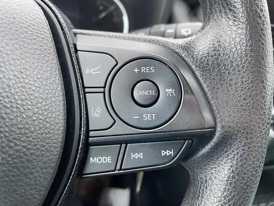 2023 Toyota RAV4 LE-8