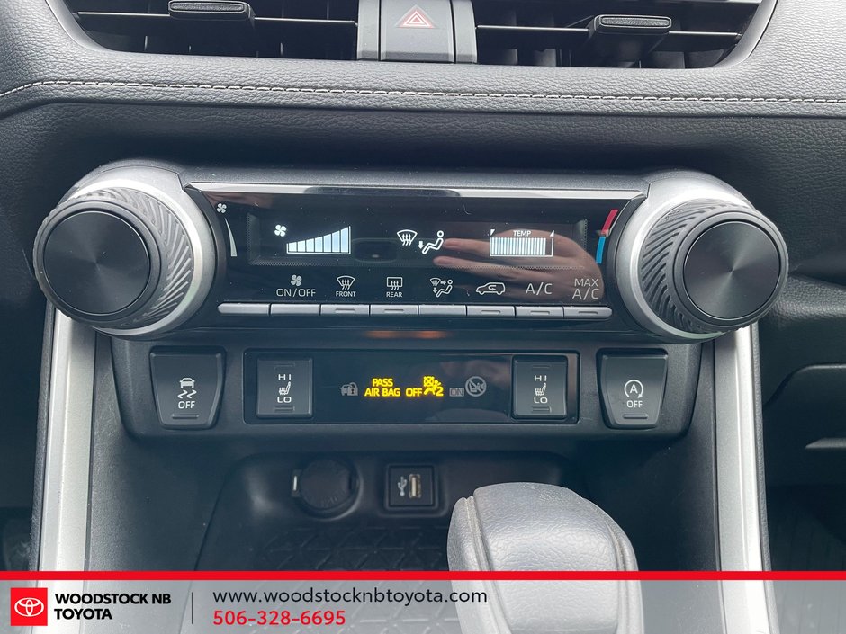 2023 Toyota RAV4 LE-11