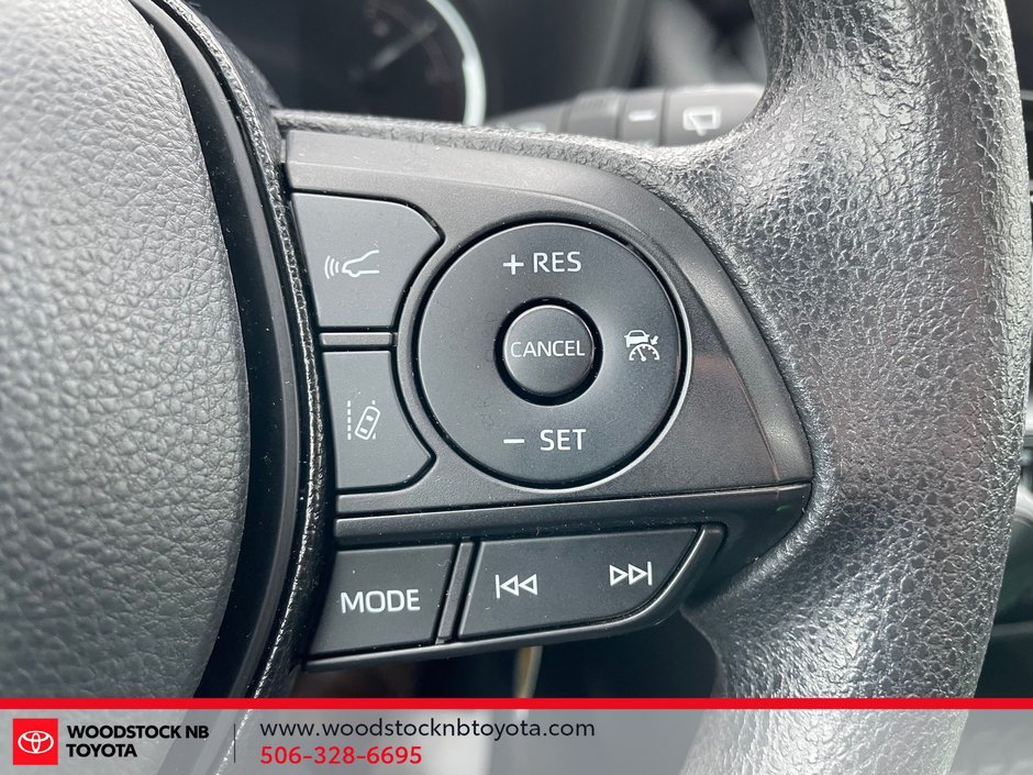 2023 Toyota RAV4 LE-8