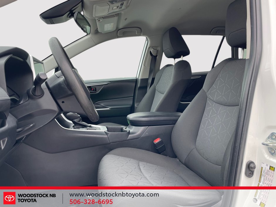 2023 Toyota RAV4 LE-5