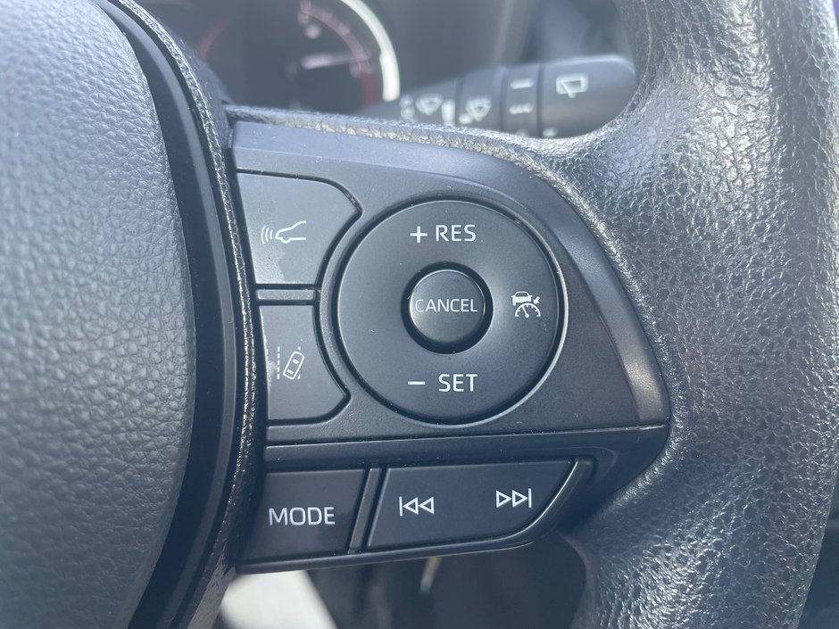 2023 Toyota RAV4 LE-8