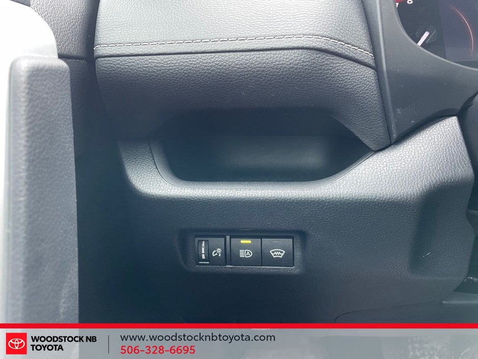 2023 Toyota RAV4 LE-9