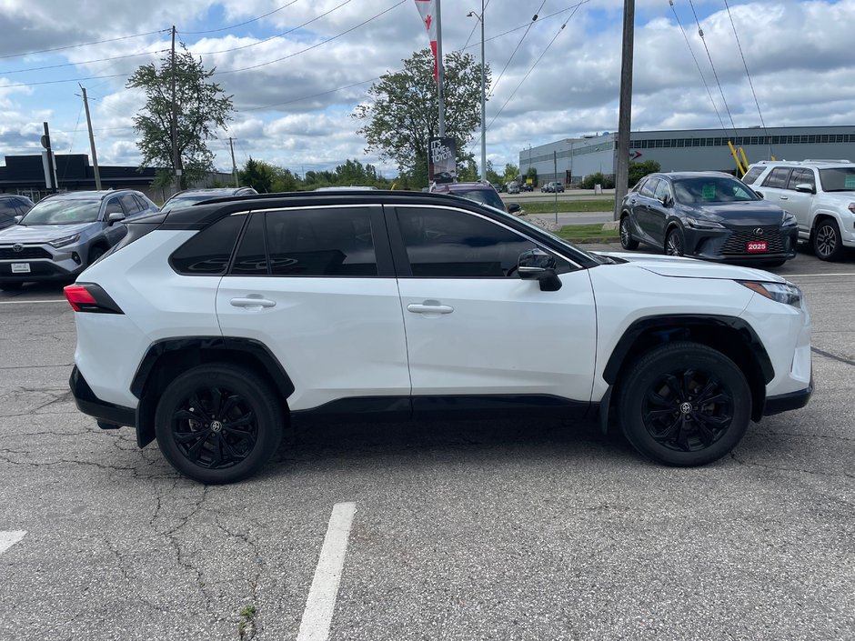 2023 Toyota RAV4 Hybrid XSE-10