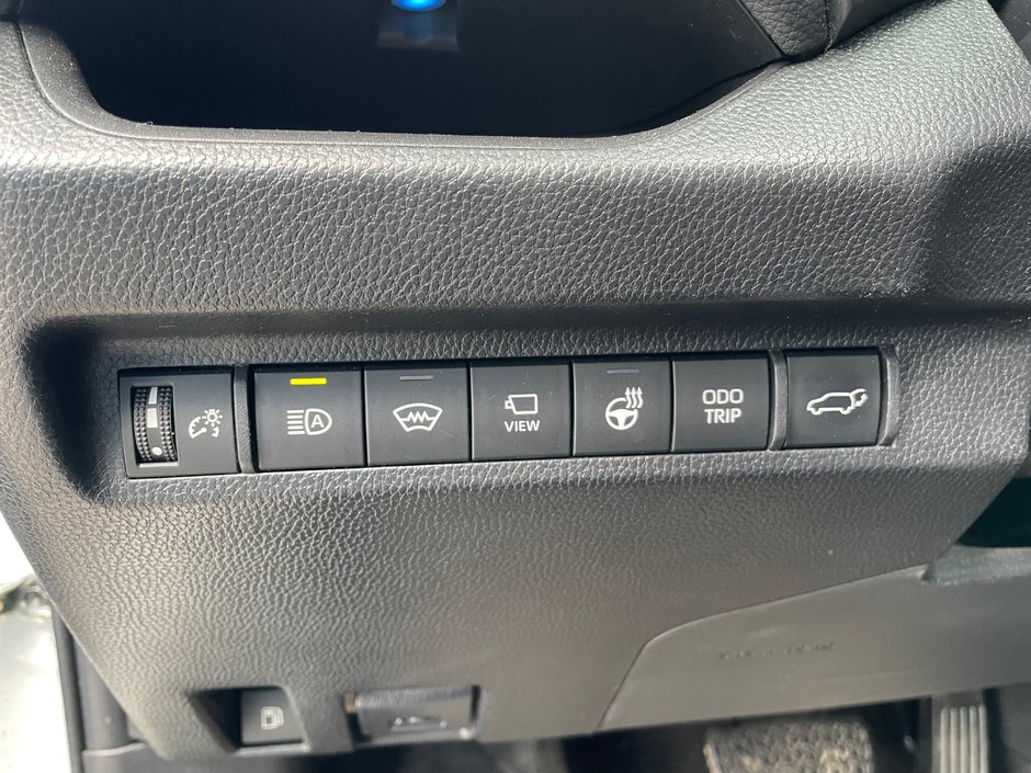 2023 Toyota RAV4 Hybrid XSE-12
