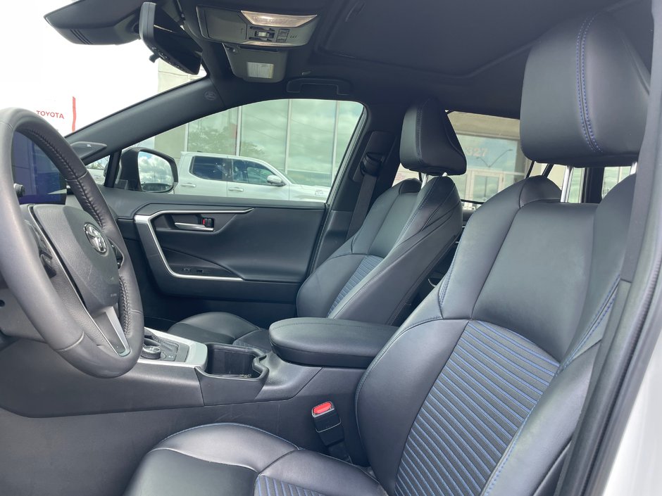 2023 Toyota RAV4 Hybrid XSE-6