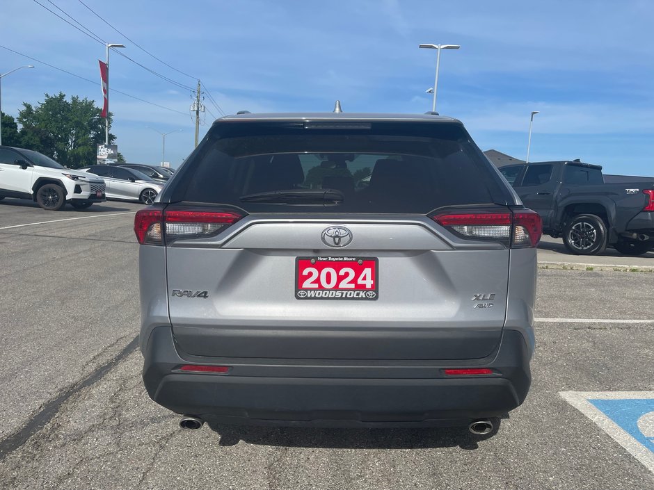2024 Toyota RAV4 XLE-13