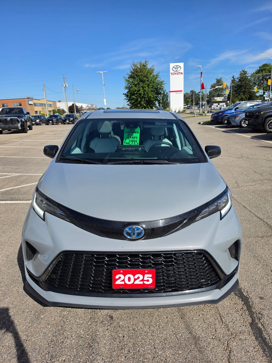 2025 Toyota Sienna XSE-4