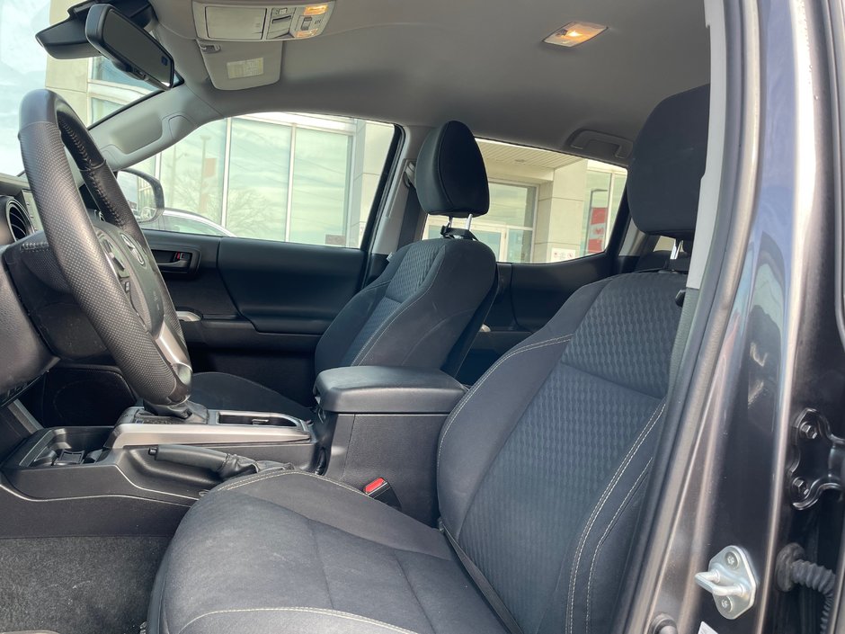 2023 Toyota Tacoma 4WD DBL AT SB-6