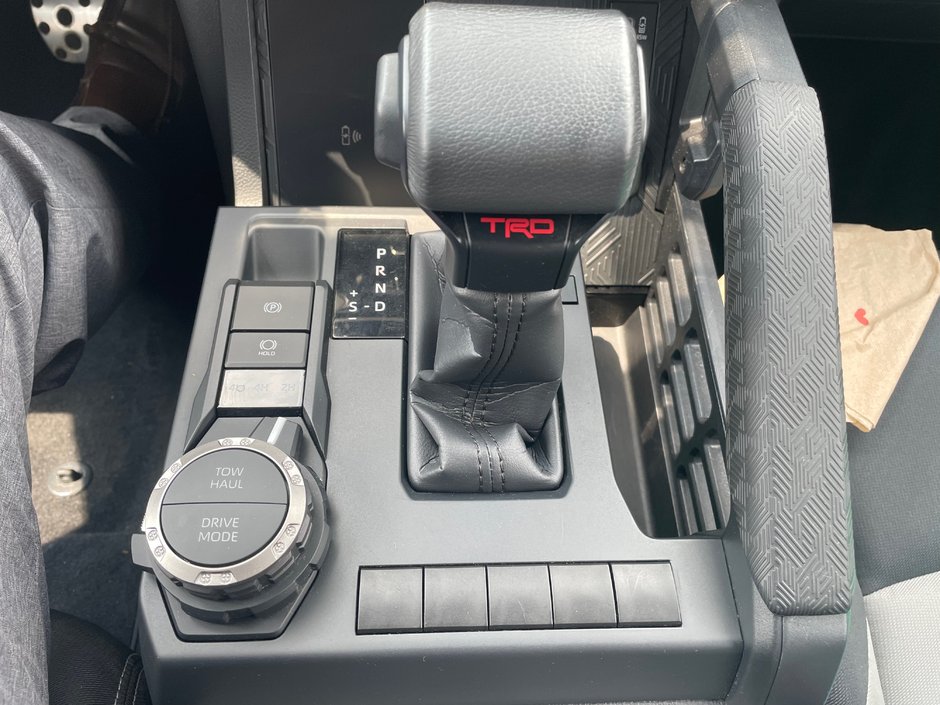 2025 Toyota Tacoma 4WD DBL AT-13