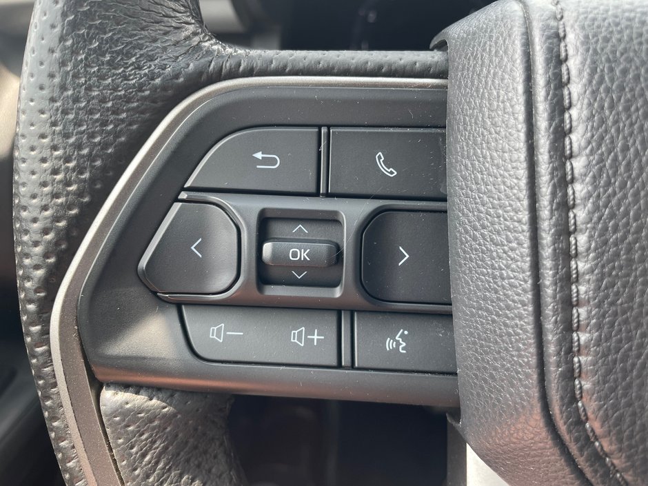 2025 Toyota Tacoma 4WD DBL AT-7