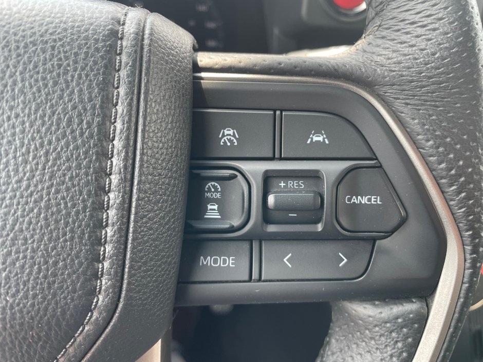 2025 Toyota Tacoma 4WD DBL AT-8