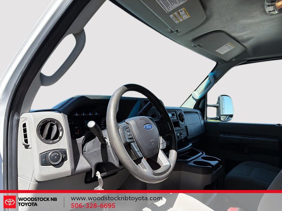 Ford E-Series Cutaway  2024-13