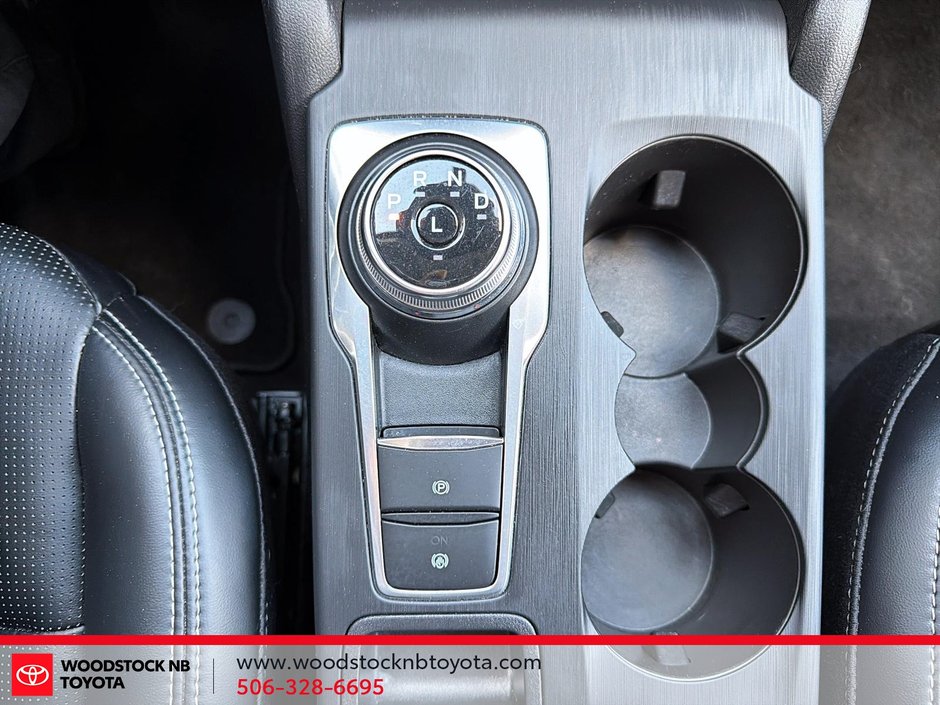 Ford Escape Platinum 2025-23