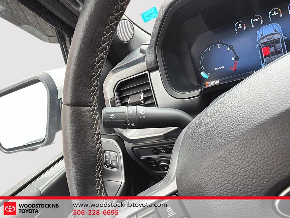 Ford F-150 LARIAT 2025-17