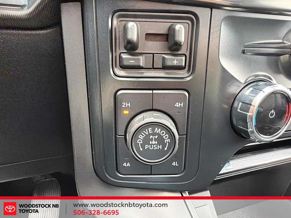 Ford F-150 LARIAT 2025-21