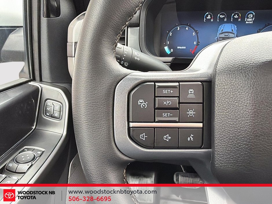 Ford F-150 LARIAT 2025-16