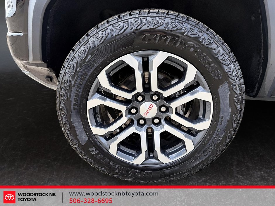 2024 GMC Canyon AT4-7