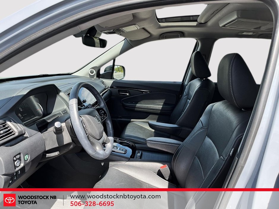 2022 Honda Pilot Touring 7-Passenger-8