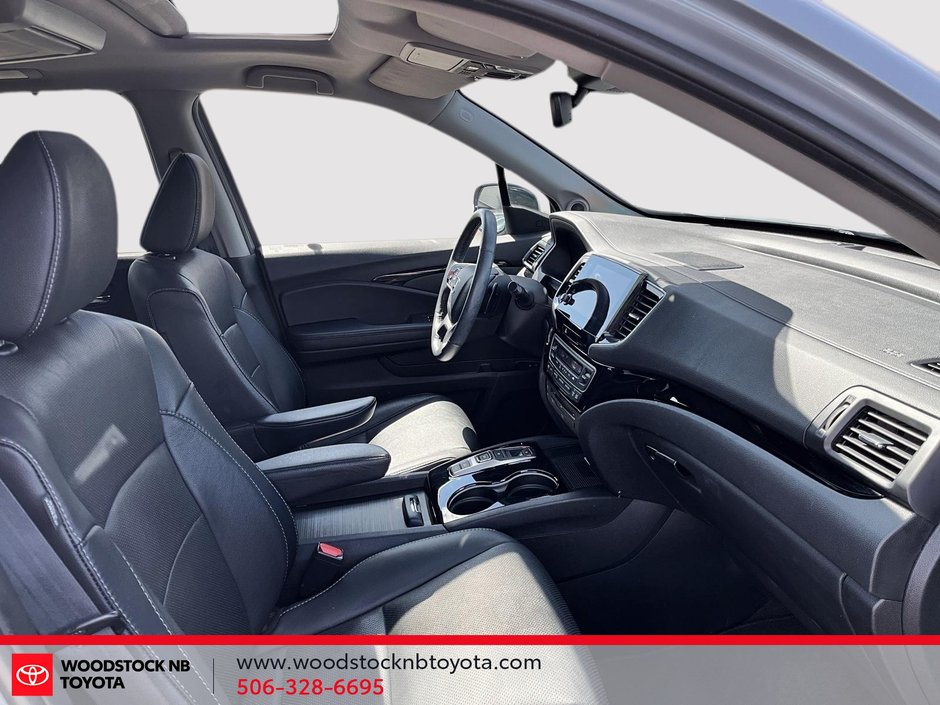 2022 Honda Pilot Touring 7-Passenger-13