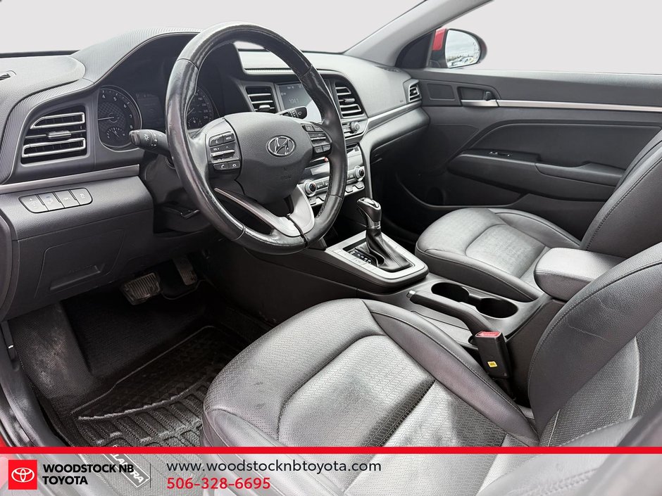 2019 Hyundai Elantra Luxury-12