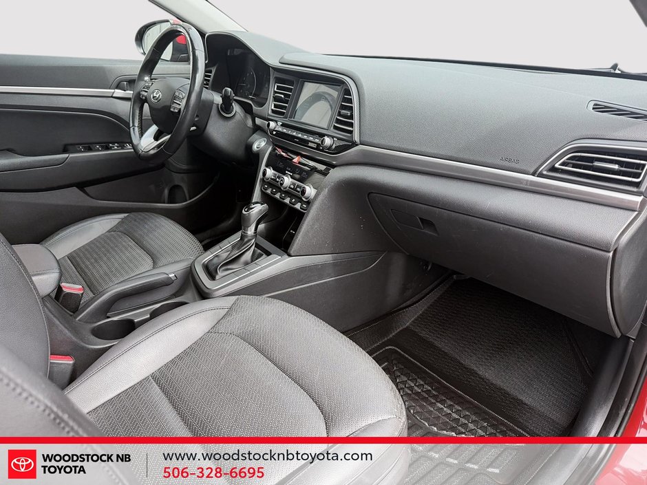 2019 Hyundai Elantra Luxury-17